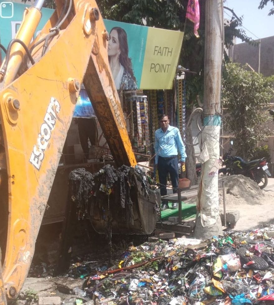 The municipality is busy cleaning the drains before the rains.