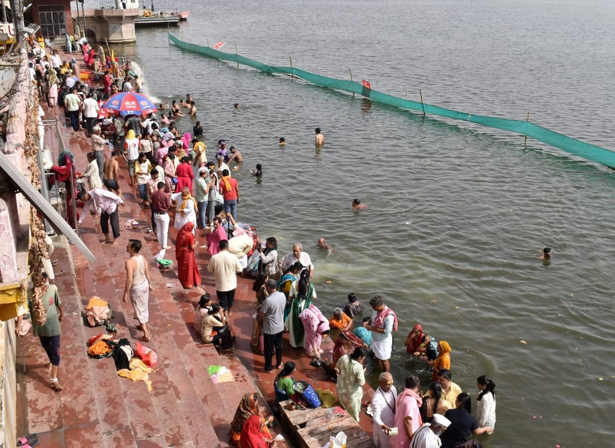 Devotees Take Holy Dip in the Yamuna at Vishram and Raja Ghats