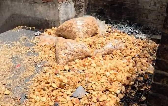 Fire caused by a short circuit in a golgappa factory, damage worth 4 lakh