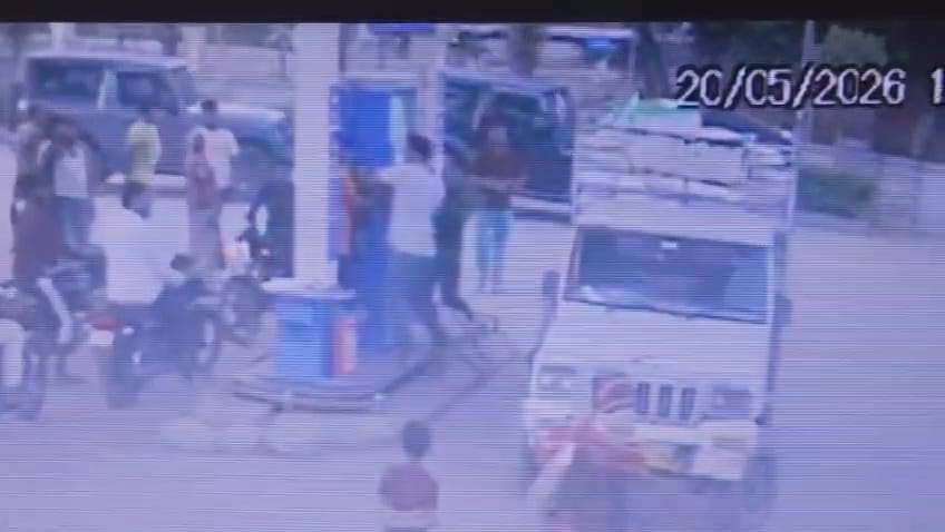 Petrol pump turns into battlefield over one rupee transaction, salesman beaten up
