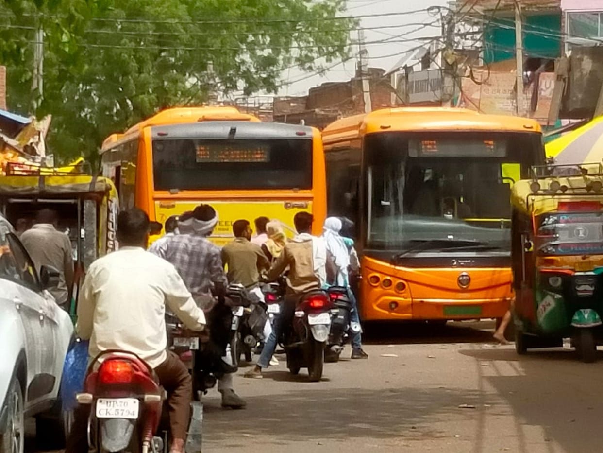 Random parking of vehicles causes daily traffic jams