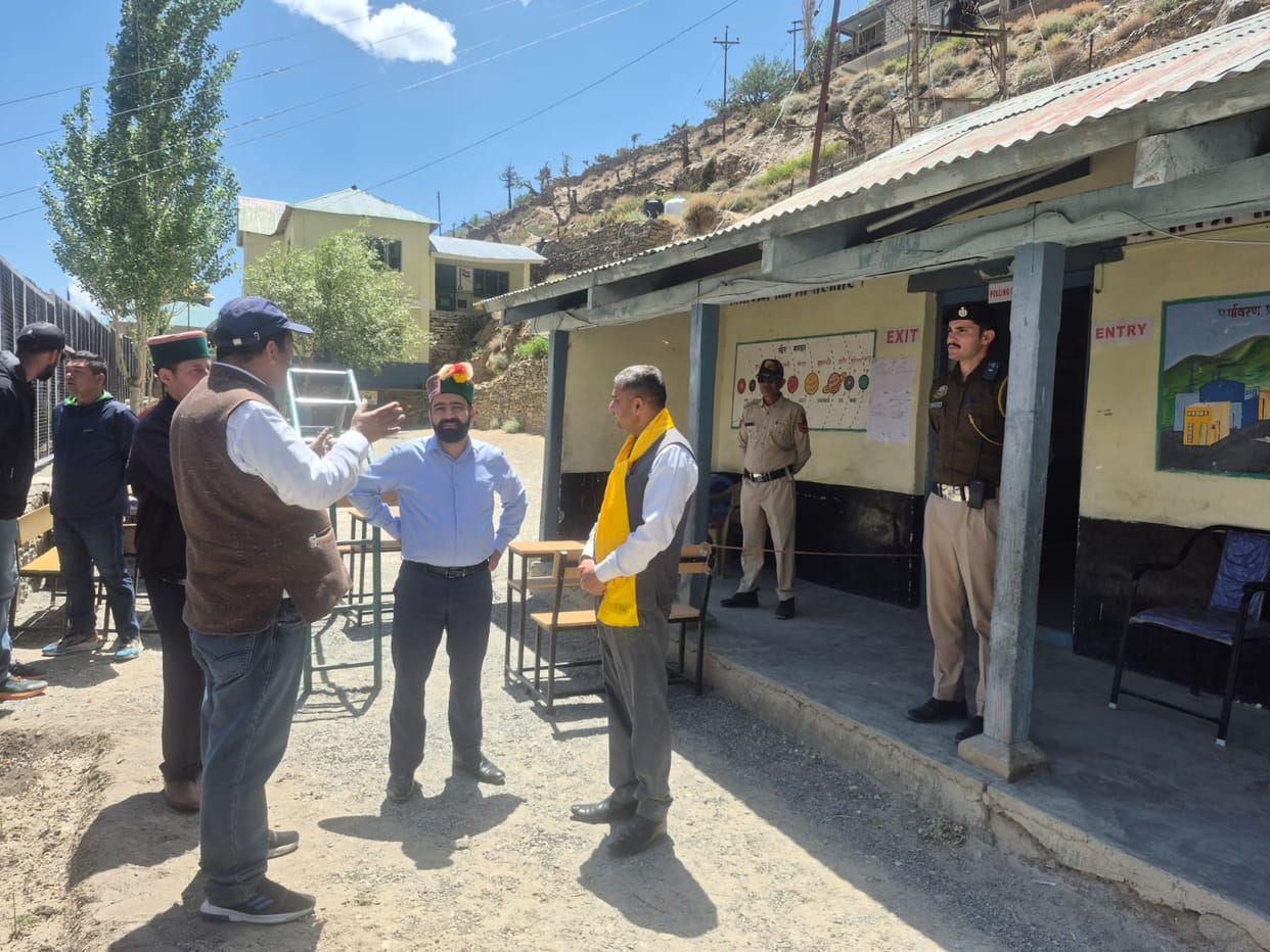 Deputy Commissioner inspected polling stations