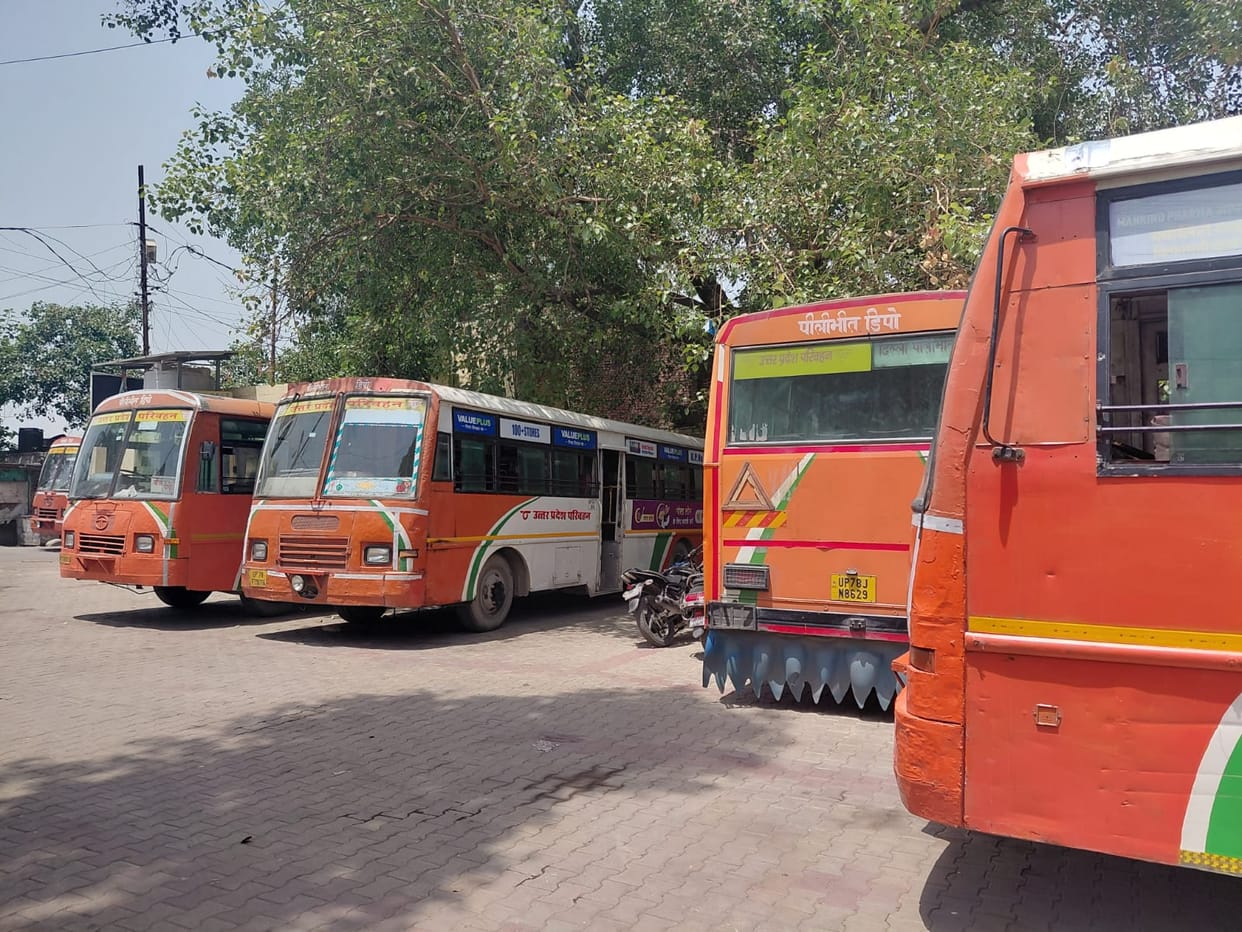 Negligence at the roadways depot... 46 buses stopped for four hours