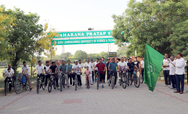 Message of healthy life given through cycling