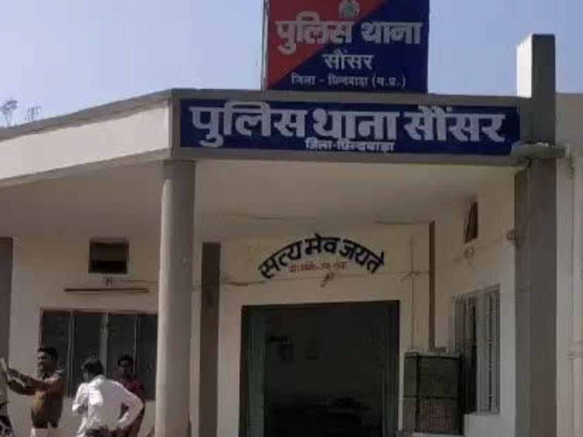 painful end of Instagram love: Man from Gujarat came to meet girlfriend, body found in hut