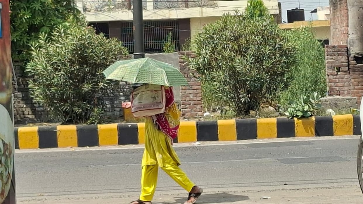 Temperature hits 42.8 degrees on the very first day of Nautapa