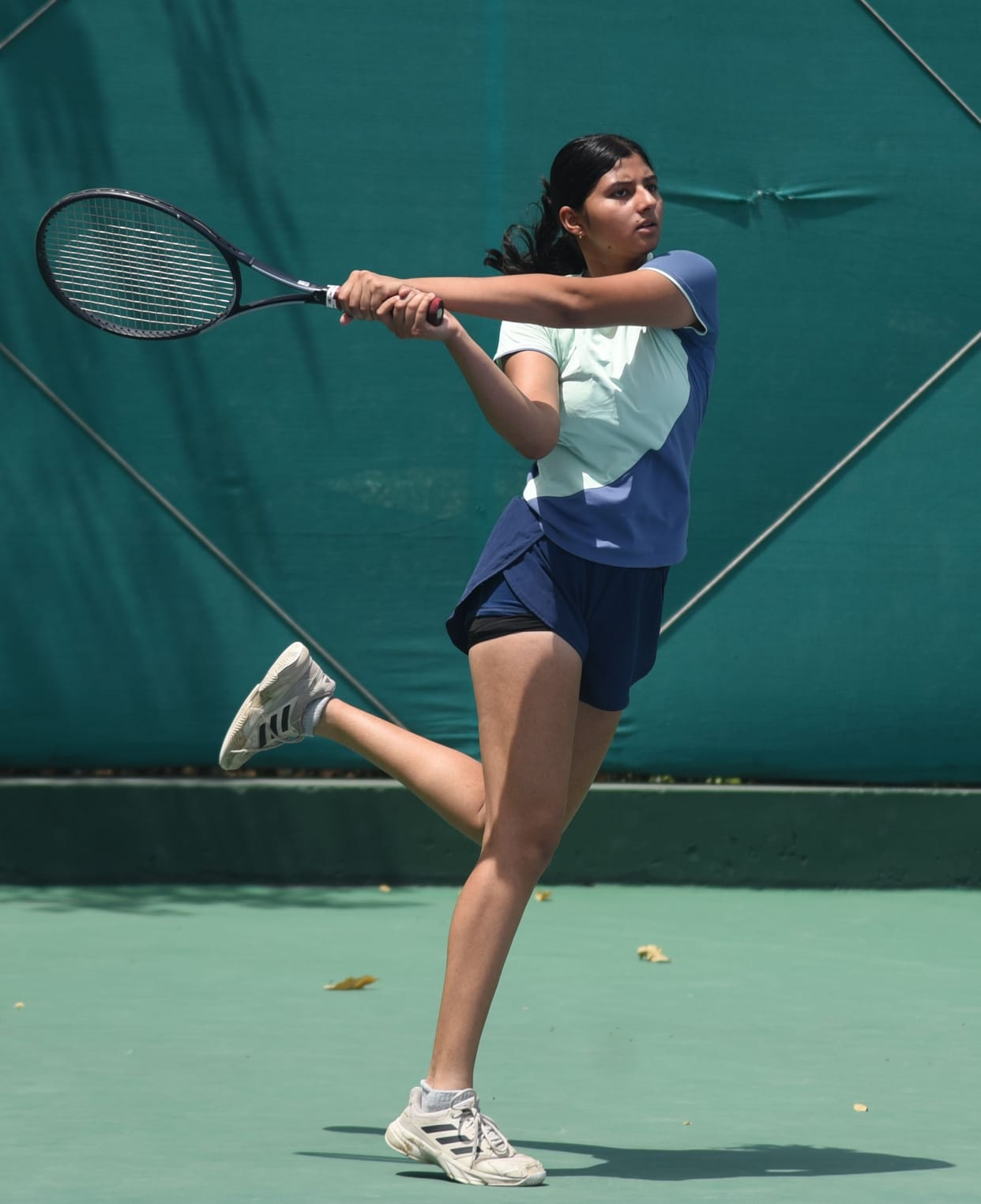 Aadya stuns Geetika to reach quarterfinals