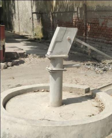 Hand pumps at roadways depots are out of order amid the scorching heat, leaving passengers thirsty for water