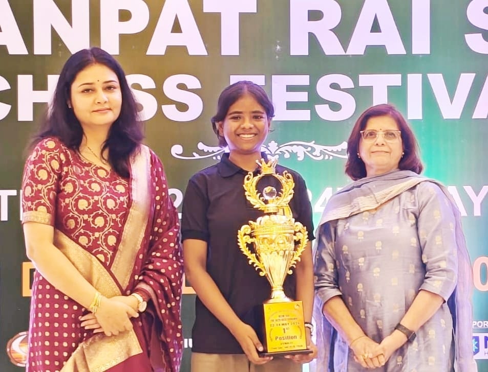 Kanak checkmates the chessboard, becomes the best female player