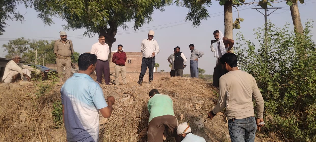 Encroachment removed from Chak Marg and drain in Dariyapur