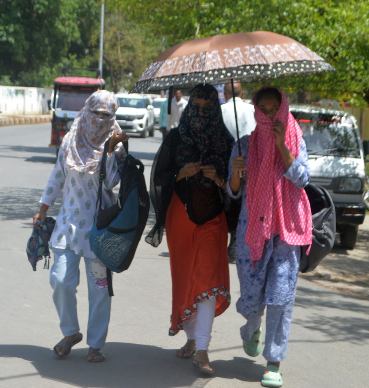 Nautapa continues to rage, with 42-degree mercury and heatwave making people miserable