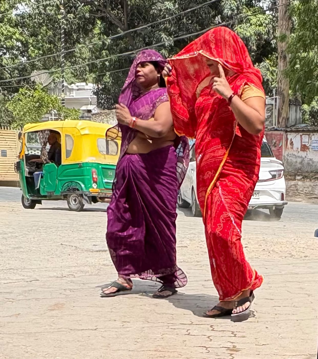 Hot winds continued till 7 pm, making passersby miserable.