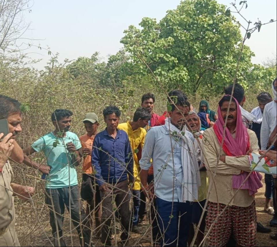 Body of Elderly Man Missing for 45 Days Found in Forest; Wild Animals Maul and Carry Off Legs, Bones Discovered 200 Meters Away.