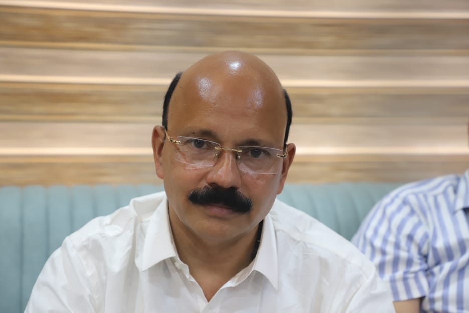 Weekly market is causing problems in the industrial sector