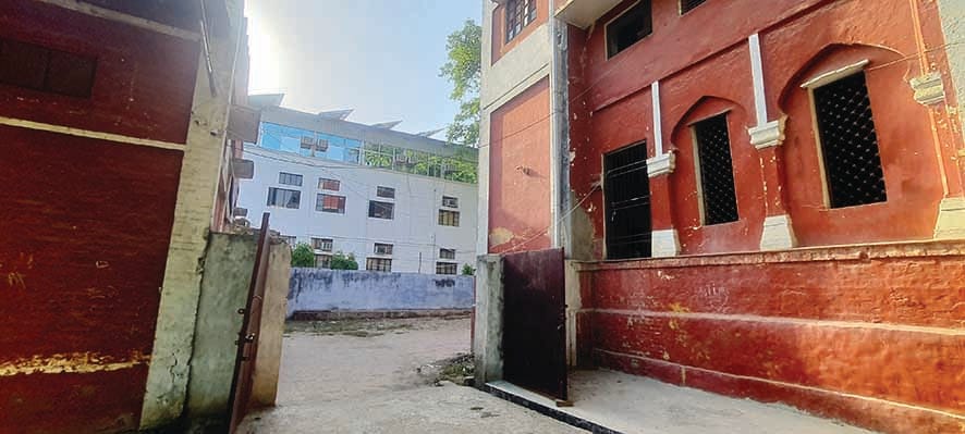Inter-Colleges in Shambles, Degree Colleges Raking It In