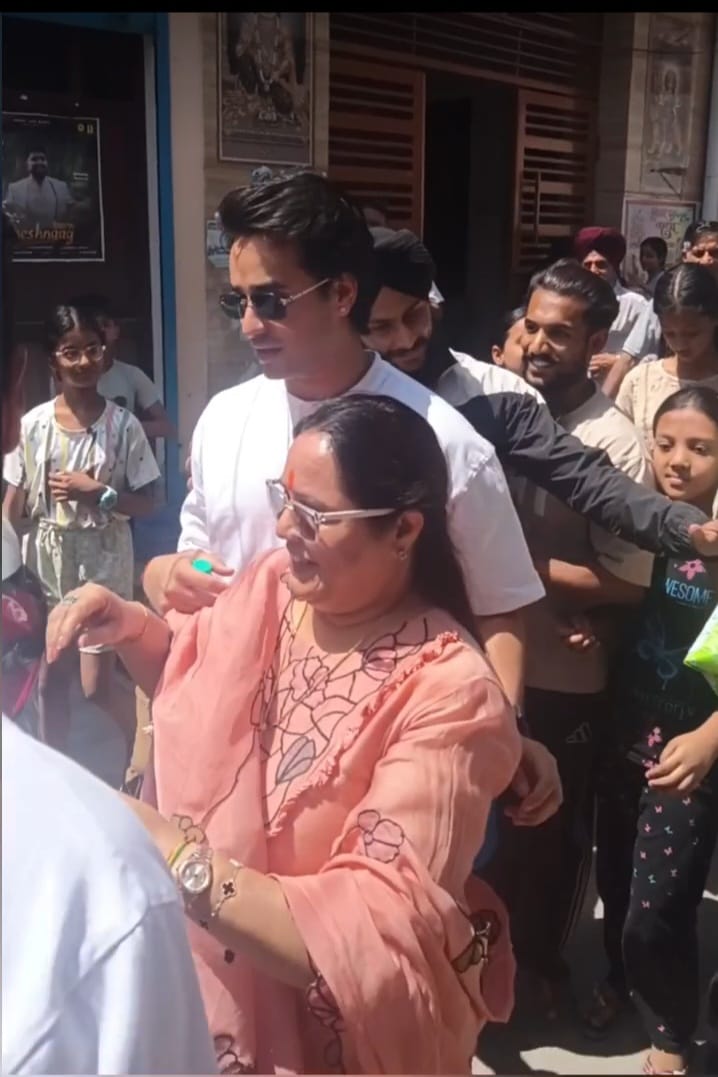 Star Cricketer Abhishek Sharma Arrives in Pinjore; Crowds of Fans Swarm the Area