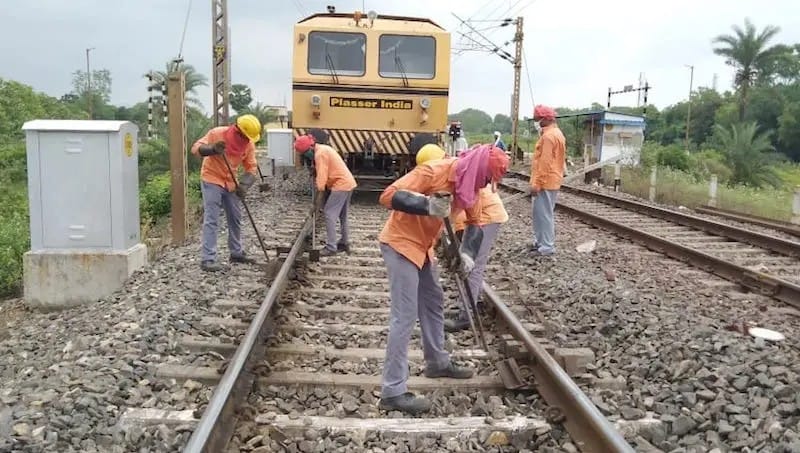 Women track maintainers get a chance to change their cadre