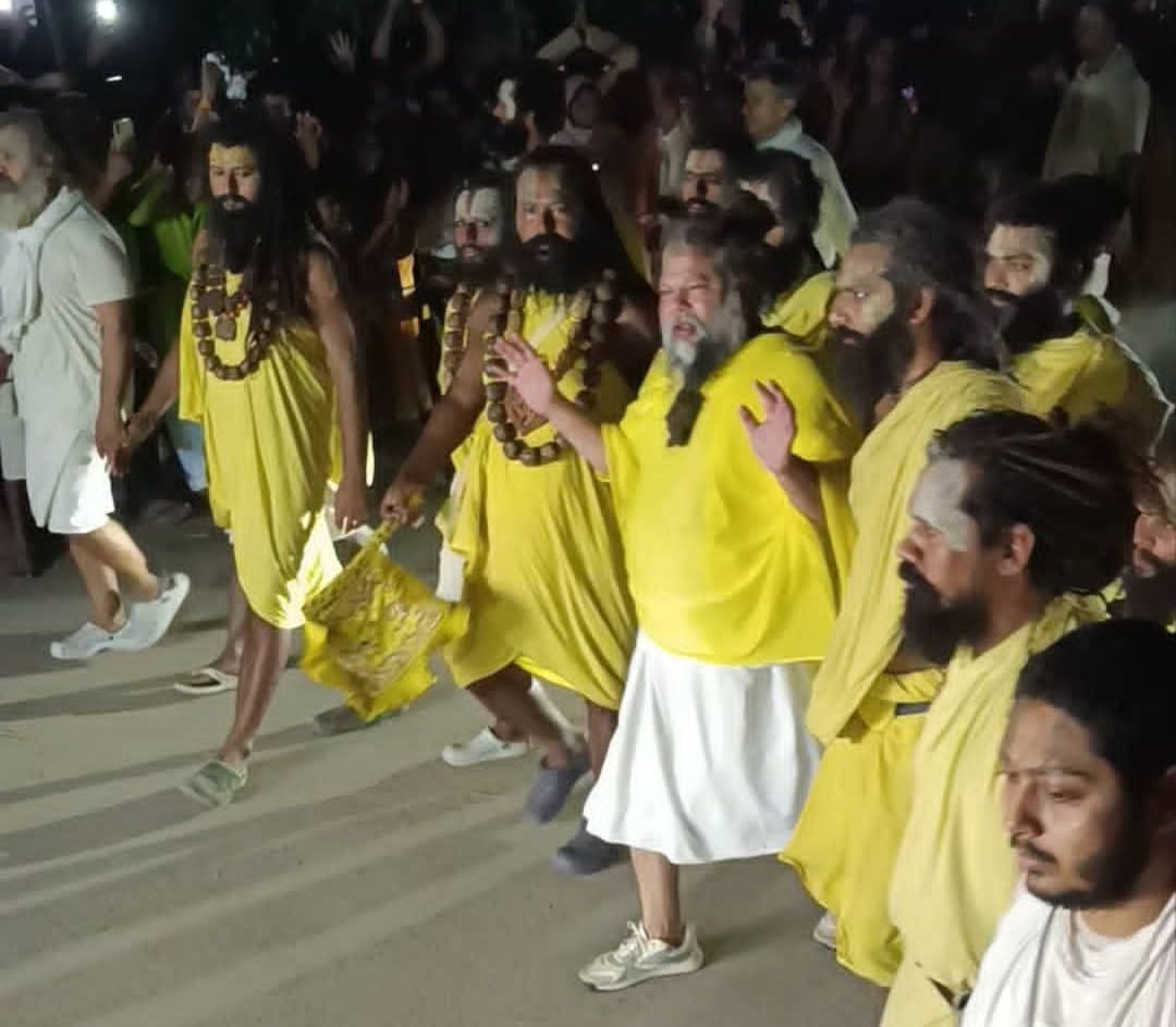 Sant Premanand left the ashram.