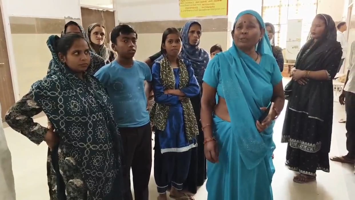 Fight over switching off fan in hospital