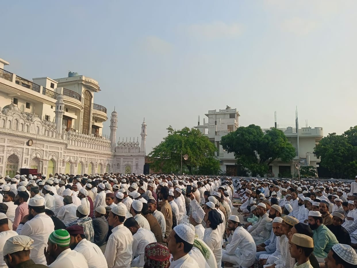 Offered prayers, seeking peace, progress, and prosperity