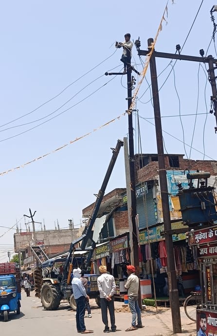 A container struck a pole, leaving 40 homes without power overnight.