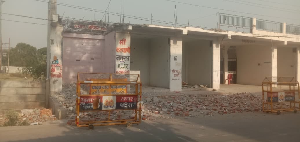 Vindhyachal: Road Widening from Gate No. 1 to the Highway Picks Up Pace