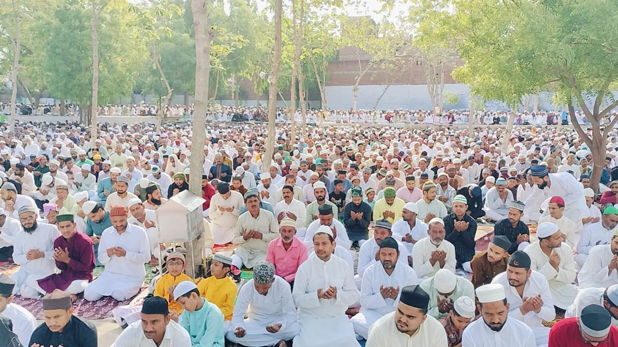 Millions of hands raised in supplication before Allah.