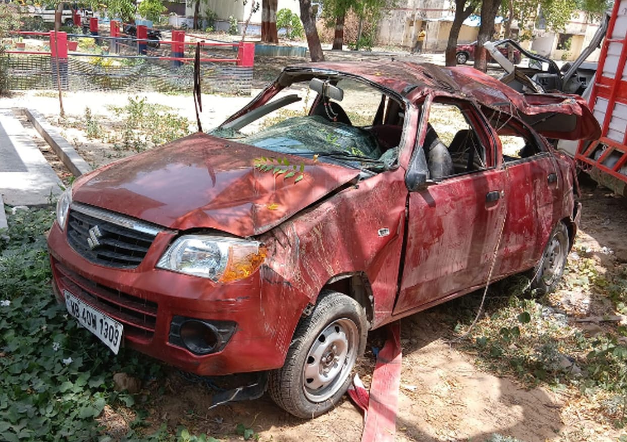 Five injured in accident on Ganga Expressway