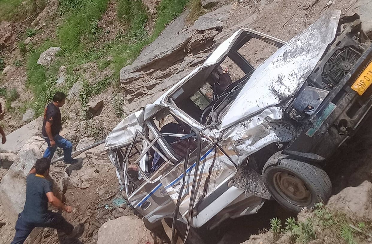 The injured remained in agony in the trauma center, did not receive treatment for two and a half hours.