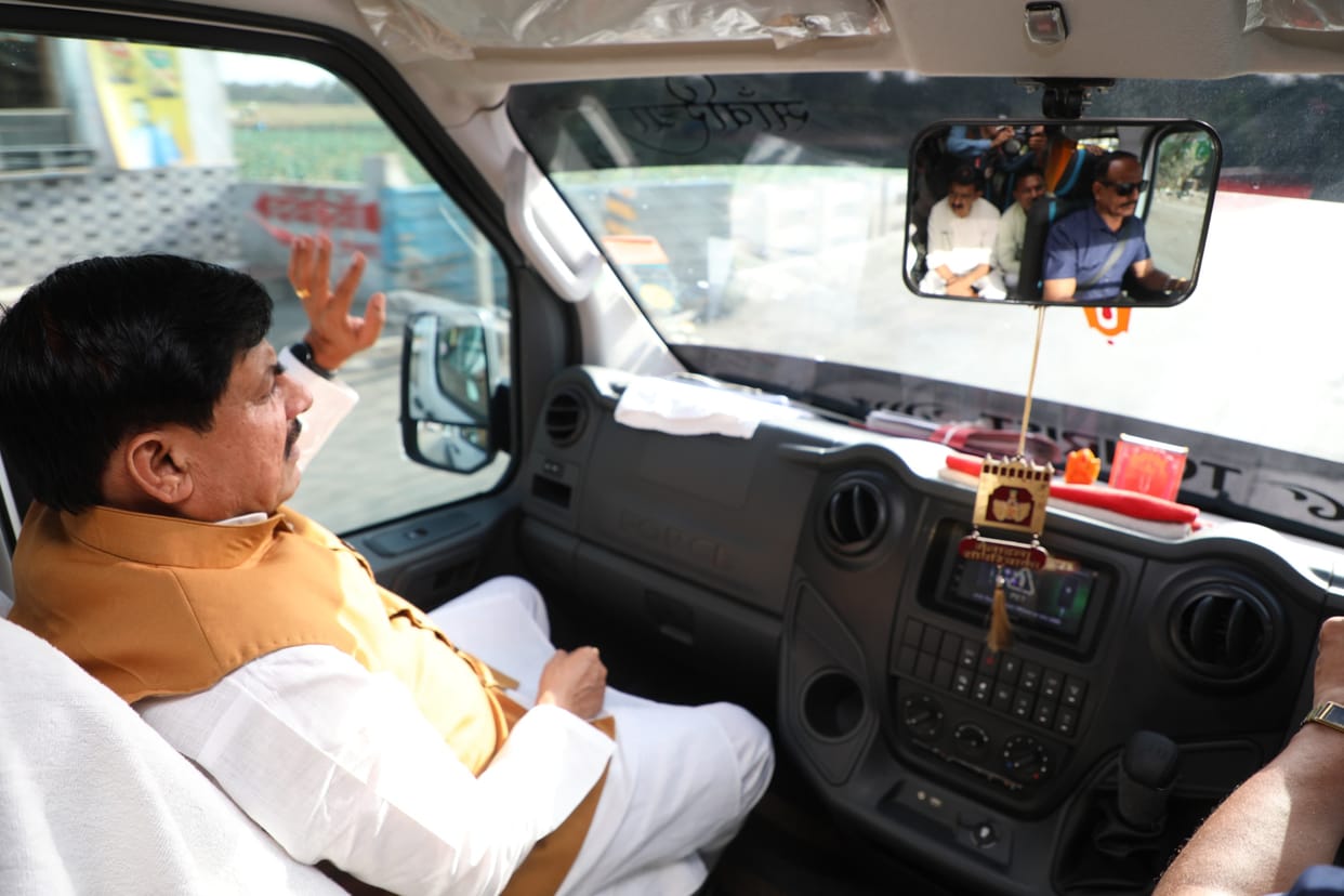 CM Mohan Yadav Skips Helicopter, Travels By Mini Bus To Ujjain BJP Training Camp