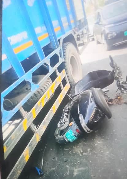 Truck Crushes Salesman on Scooter; Dies