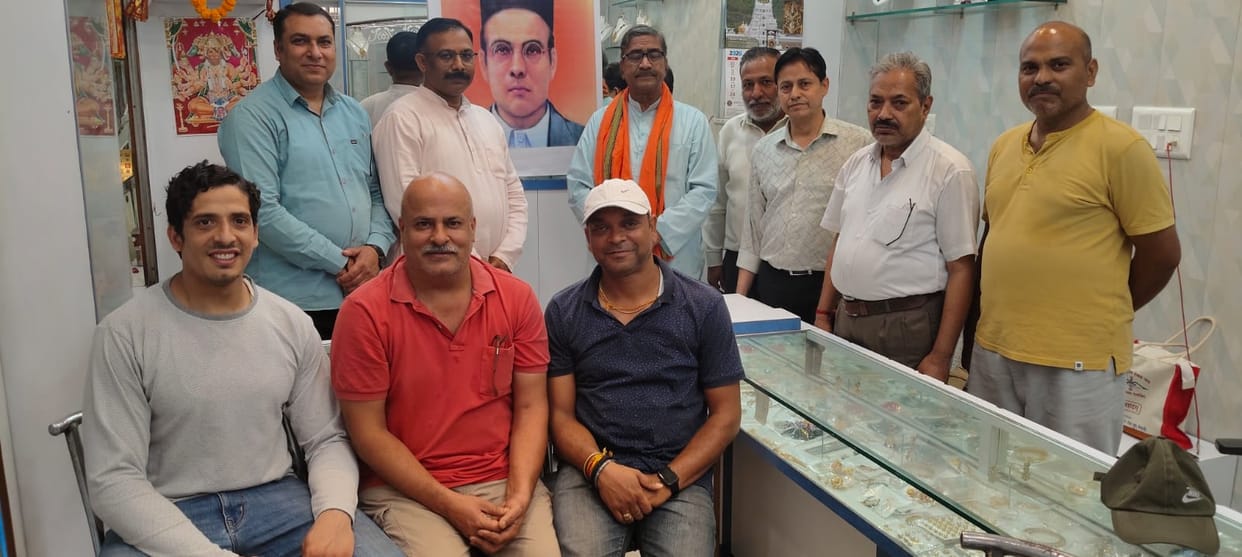 Tributes paid to Veer Savarkar on his birth anniversary