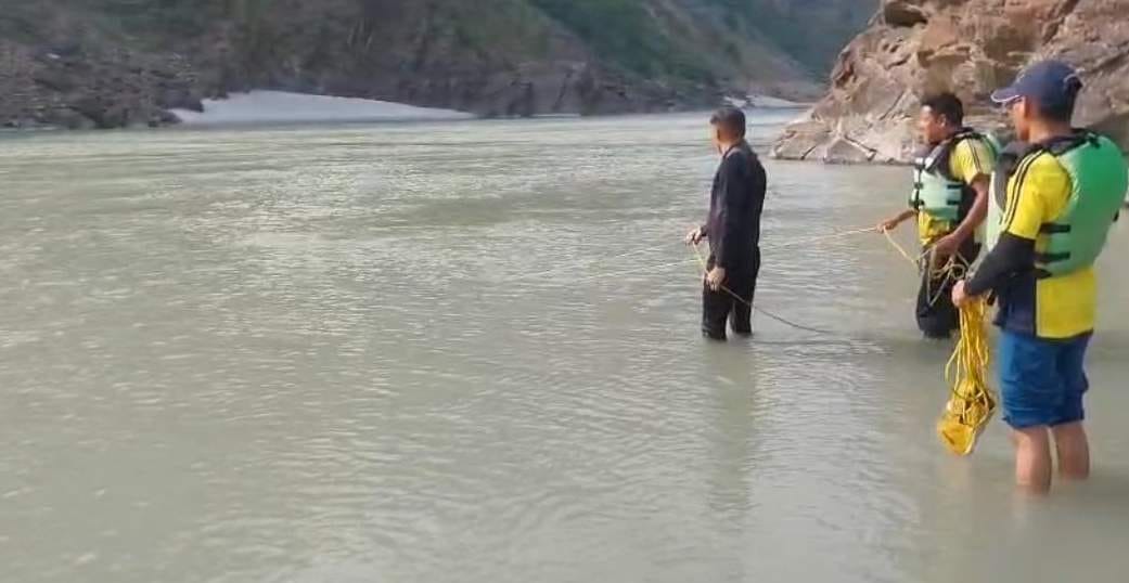Meerut men and women drowned in the Ganges