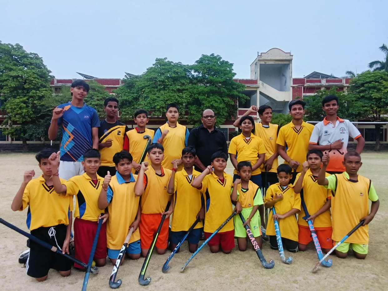 Hockey: SD Yellow Defeats Seven Star 6-2