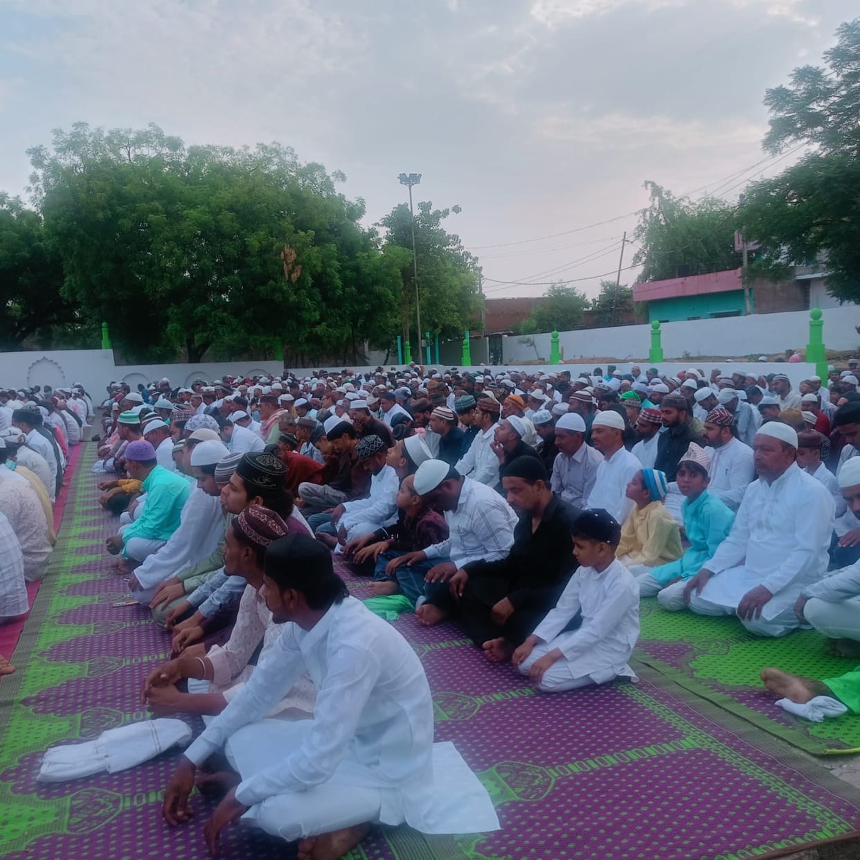 After offering namaz, prayed for the happiness of the people