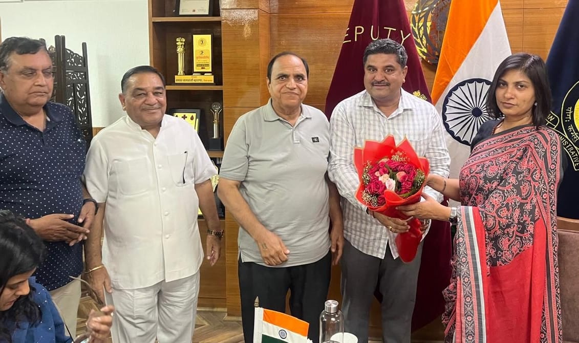 Deputy Commissioner assured the representatives of cooperation