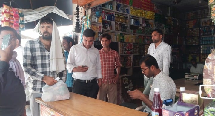 Three Shopkeepers Fined; Warning Issued of License Cancellation Upon Discovery of Banned Plastic