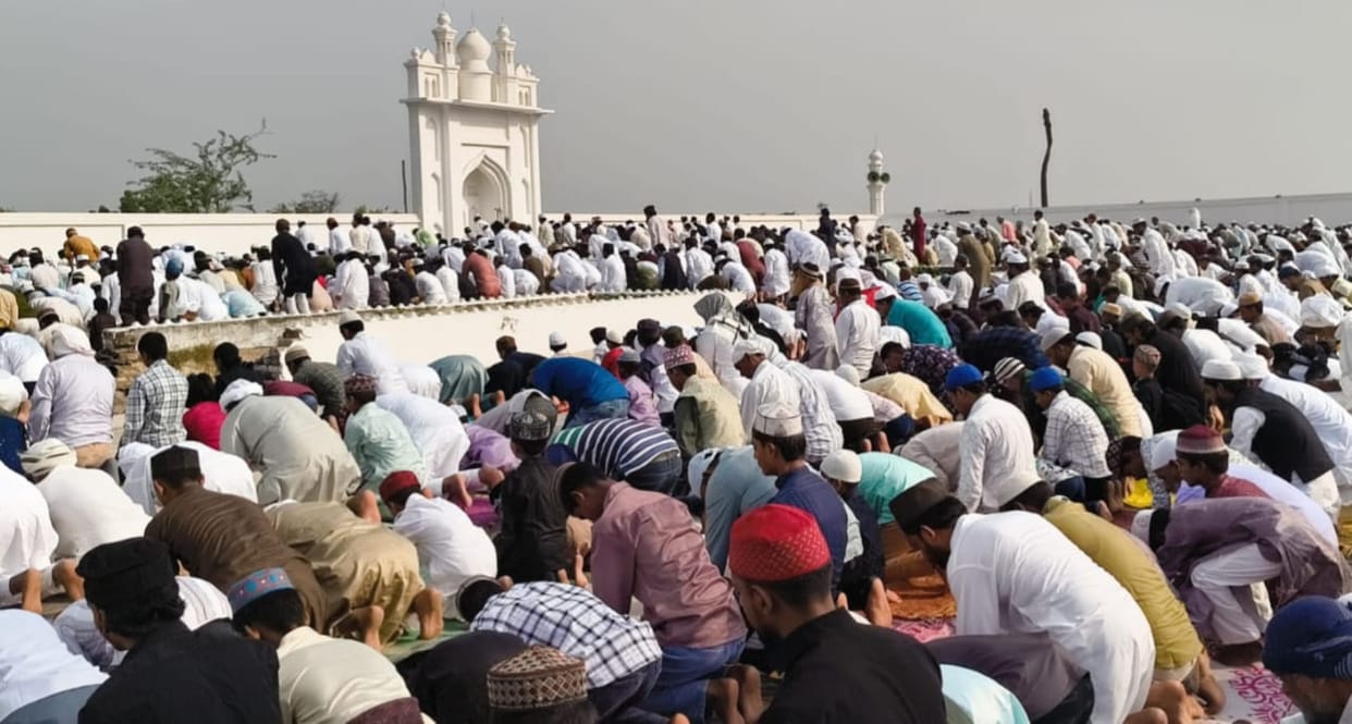 Prayers for peace and prosperity in the country on Eid al-Adha