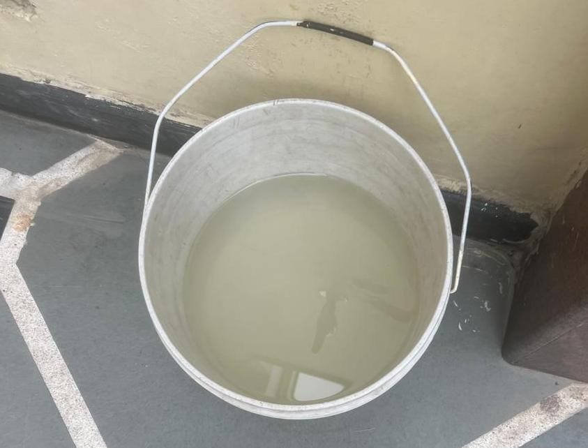 People of Basant Vihar are facing drinking water crisis for 15 days after pressing the new line.