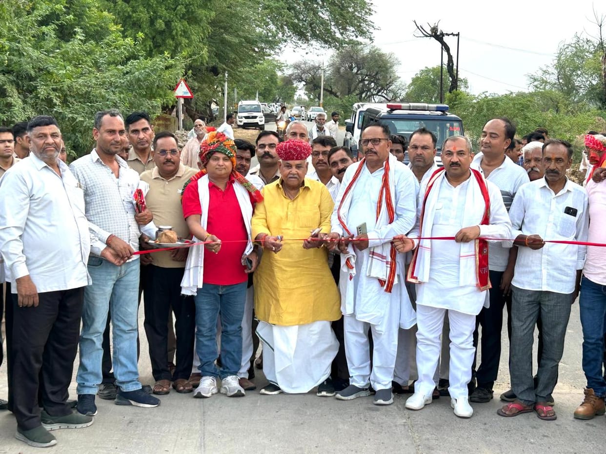 MLA Choudhary Babulal inaugurated the CC road, constructed at a cost of 63 lakh rupees in Mandi Mirza Khan, providing relief from the rainy season mud.