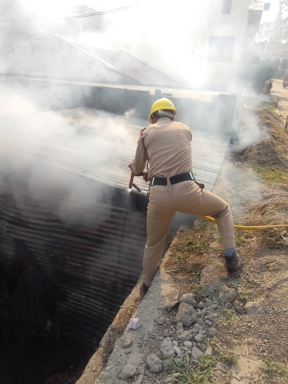 fire in factory in bilaspur