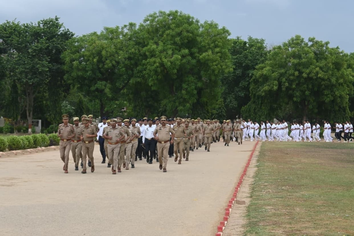 SSP took salute in the parade at the police line.