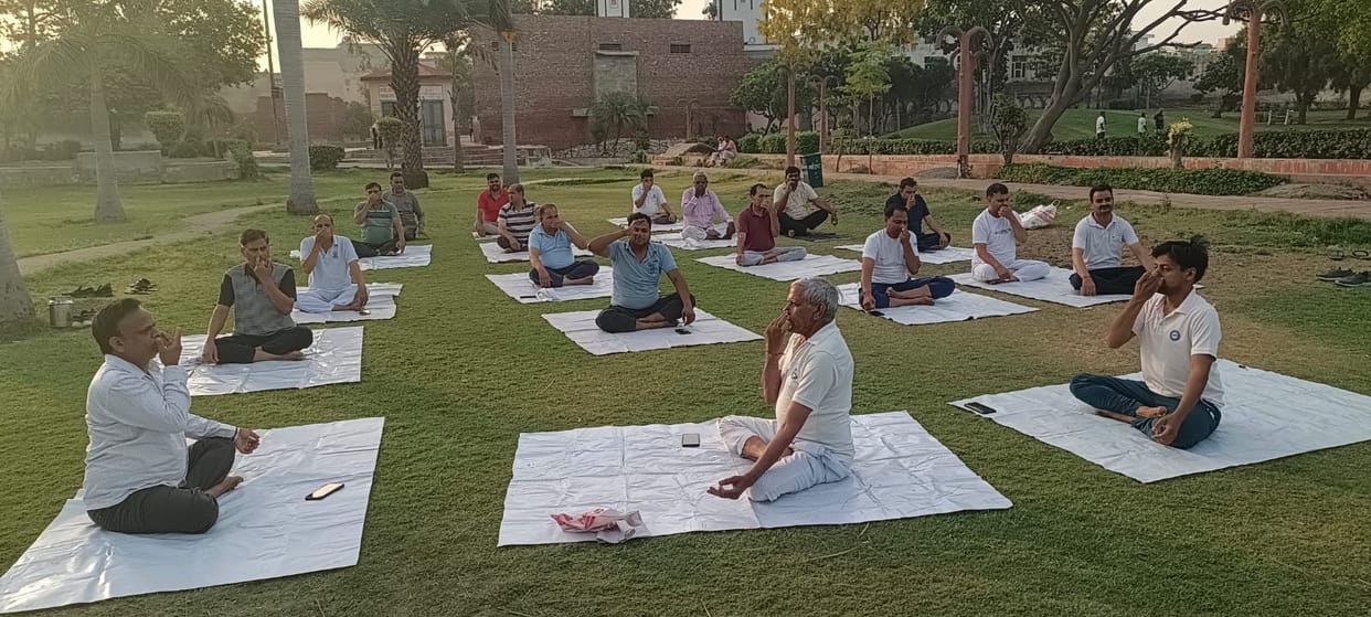 Yoga practitioners were urged to adopt regular yoga.