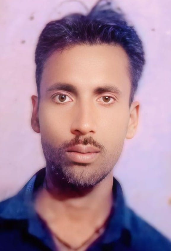 Young man dies in road accident, father and son injured