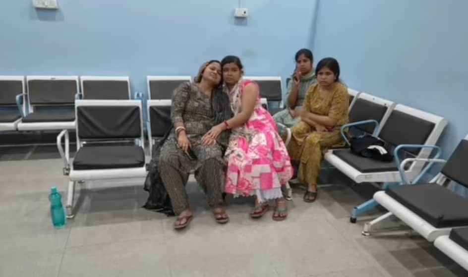घटना के बाद अस्पताल में रोते बिलखते परिजन