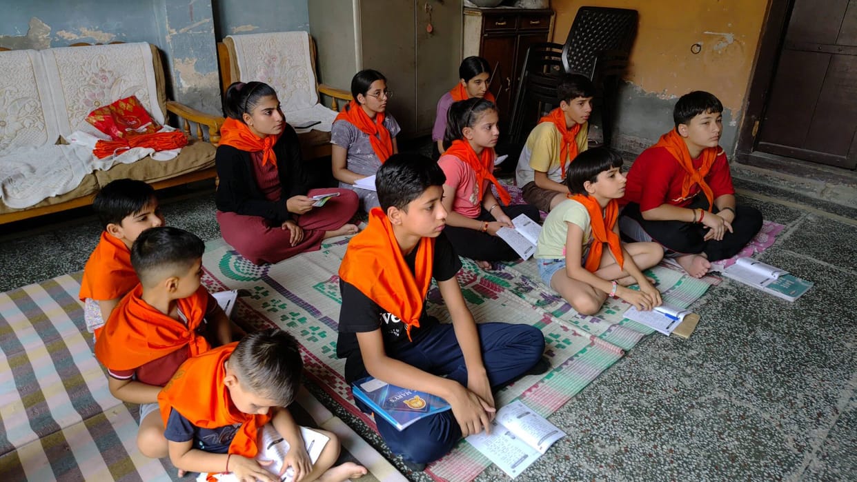 Inauguration of Bal Sanskaar Kendra under the door-to-door campaign