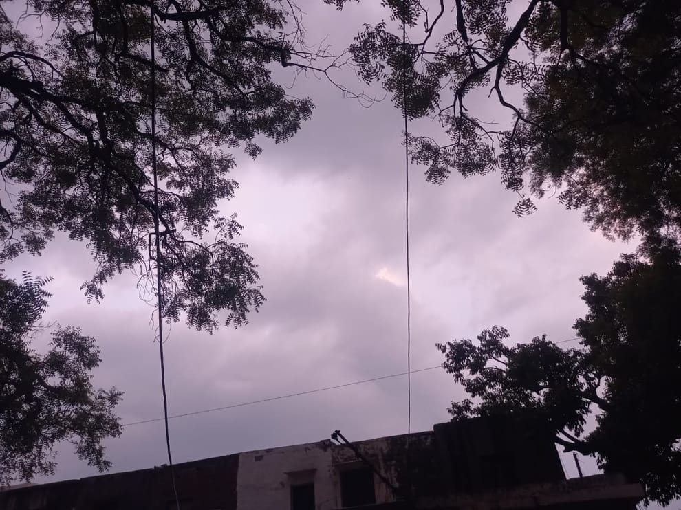 The weather changed, the temperature dropped by 10 degrees in two days.