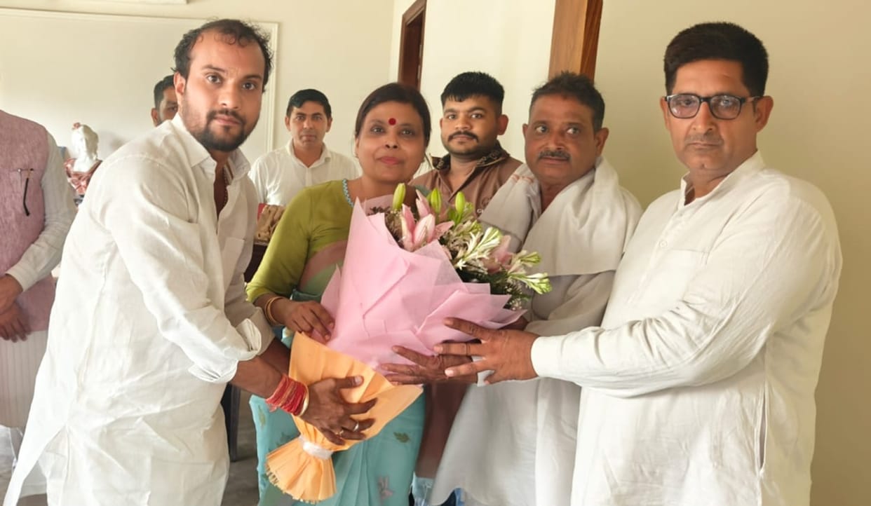 The husband of the NP Vice Chairman extended his best wishes to Dr. Archana Gupta.
