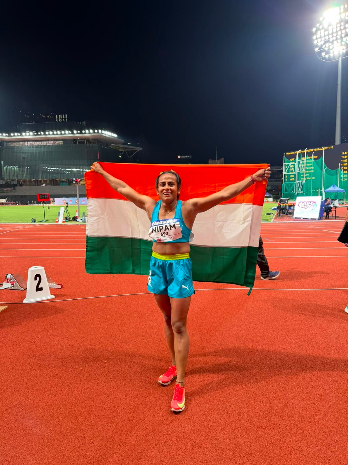 Nipam won bronze in 100m race in Hong Kong