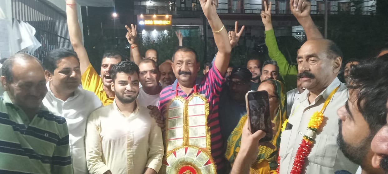 The thrill of equalizing in the rhythm, Rakesh became the head through lottery
